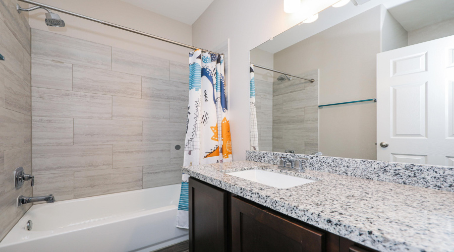 411 Quieto Dr., LAREDO, Texas 78045, 5 Bedrooms Bedrooms, 8 Rooms Rooms,4 BathroomsBathrooms,Residential,For Sale,411 Quieto Dr.,20253594