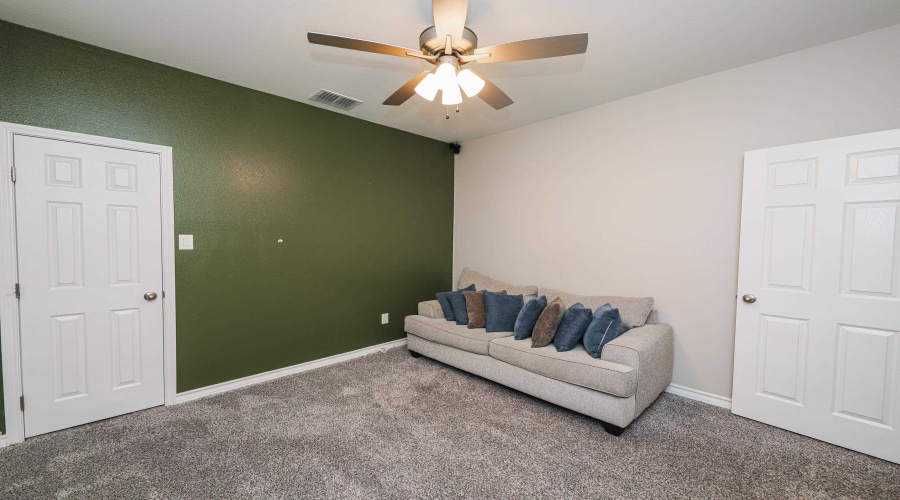 411 Quieto Dr., LAREDO, Texas 78045, 5 Bedrooms Bedrooms, 8 Rooms Rooms,4 BathroomsBathrooms,Residential,For Sale,411 Quieto Dr.,20253594