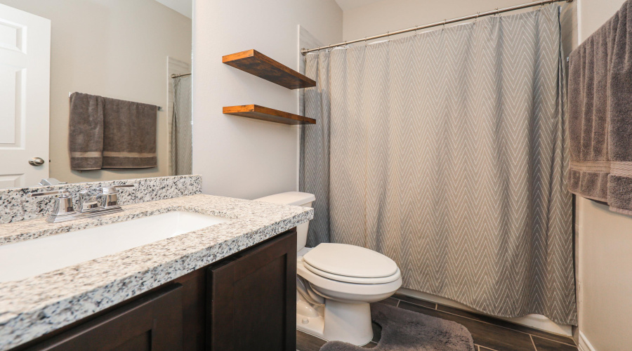 411 Quieto Dr., LAREDO, Texas 78045, 5 Bedrooms Bedrooms, 8 Rooms Rooms,4 BathroomsBathrooms,Residential,For Sale,411 Quieto Dr.,20253594