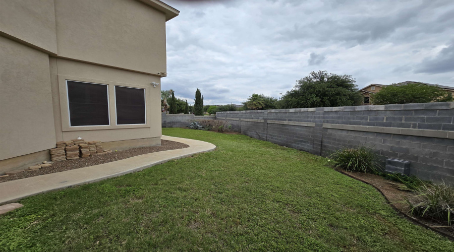 123 Veracruz Dr., Laredo, Texas 78045-6646, 4 Bedrooms Bedrooms, 8 Rooms Rooms,3 BathroomsBathrooms,Residential,For Rent,123 Veracruz Dr.,20253605