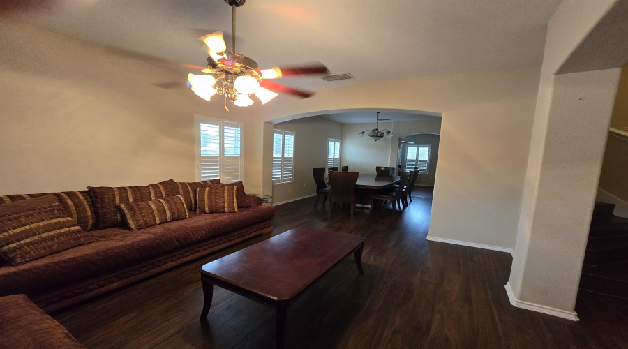 123 Veracruz Dr., Laredo, Texas 78045-6646, 4 Bedrooms Bedrooms, 8 Rooms Rooms,3 BathroomsBathrooms,Residential,For Rent,123 Veracruz Dr.,20253605