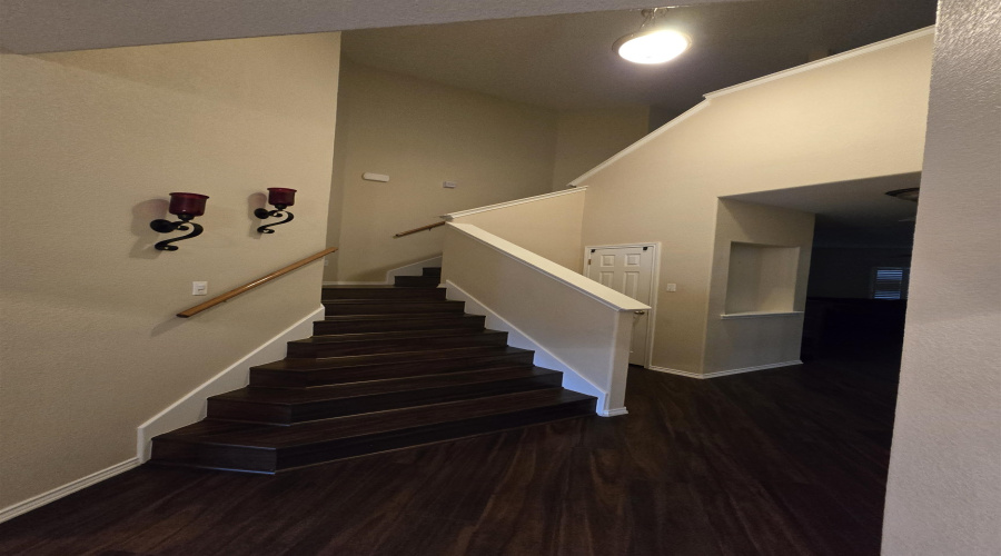 123 Veracruz Dr., Laredo, Texas 78045-6646, 4 Bedrooms Bedrooms, 8 Rooms Rooms,3 BathroomsBathrooms,Residential,For Rent,123 Veracruz Dr.,20253605