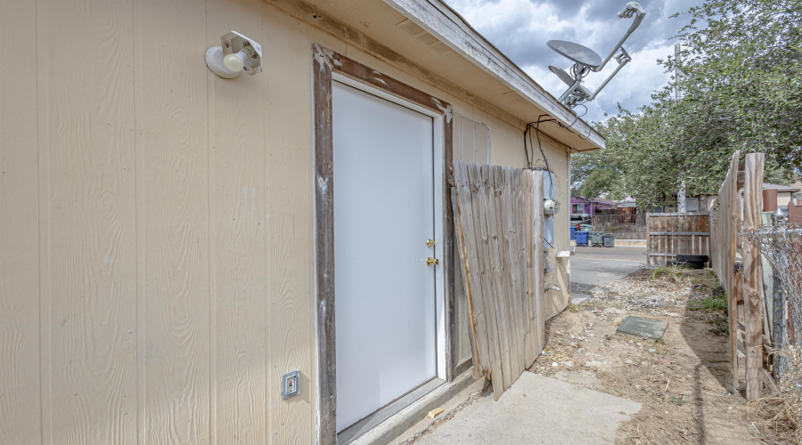 322 Ocean Dr, LAREDO, Texas 78043, 3 Bedrooms Bedrooms, 5 Rooms Rooms,2 BathroomsBathrooms,Residential,For Sale,322 Ocean Dr,20253606