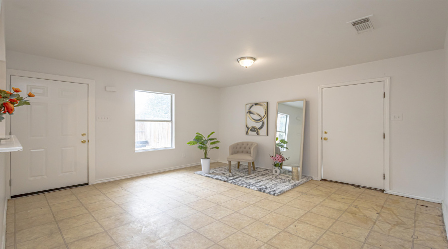 322 Ocean Dr, LAREDO, Texas 78043, 3 Bedrooms Bedrooms, 5 Rooms Rooms,2 BathroomsBathrooms,Residential,For Sale,322 Ocean Dr,20253606