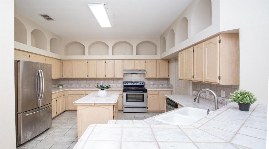 3003 Edgefield Ct, Laredo, Texas 78045, 3 Bedrooms Bedrooms, 6 Rooms Rooms,2 BathroomsBathrooms,Residential,For Rent,3003 Edgefield Ct,20253612