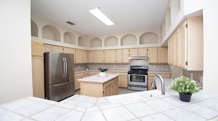 3003 Edgefield Ct, Laredo, Texas 78045, 3 Bedrooms Bedrooms, 6 Rooms Rooms,2 BathroomsBathrooms,Residential,For Rent,3003 Edgefield Ct,20253612