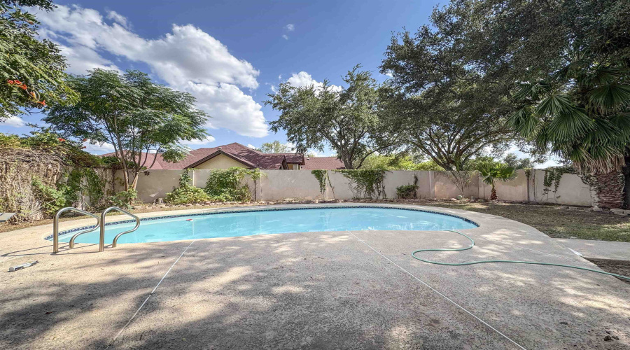 3003 Edgefield Ct, Laredo, Texas 78045, 3 Bedrooms Bedrooms, 6 Rooms Rooms,2 BathroomsBathrooms,Residential,For Rent,3003 Edgefield Ct,20253612