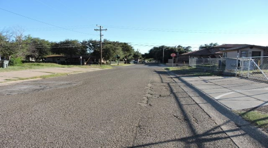 2205 Mendiola Ave, Laredo, Texas 78043, ,Multi-family,For Sale,2205 Mendiola Ave,20242261
