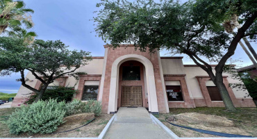 408 Shiloh Dr, Laredo, Texas 78045, 6 Rooms Rooms,2 BathroomsBathrooms,Commercial retail/office,For Rent,408 Shiloh Dr,20253616