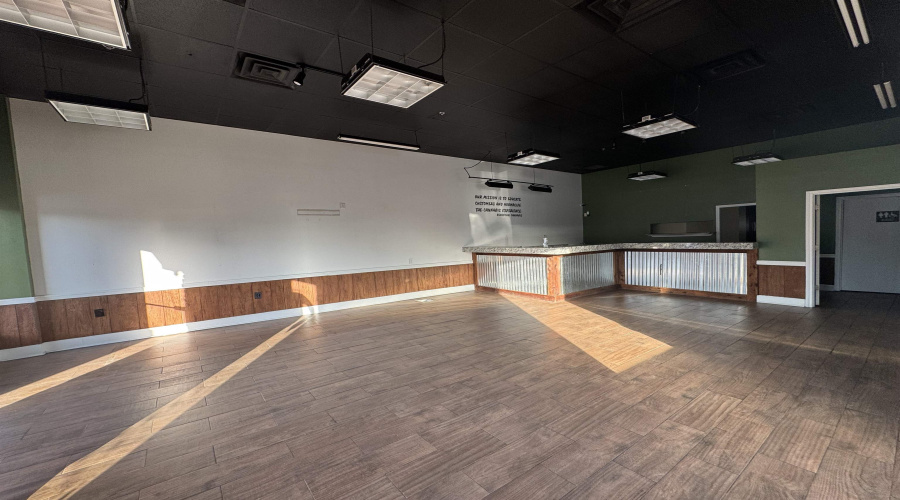 1705 E Del Mar Blvd, Laredo, Texas 78041, 1 Room Rooms,1 BathroomBathrooms,Commercial retail/office,For Rent,1705 E Del Mar Blvd,20253629