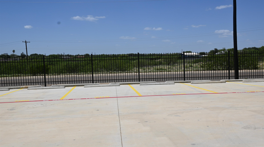 311 Dorel Dr, Laredo, Texas 78043, 2 Bedrooms Bedrooms, 4 Rooms Rooms,1 BathroomBathrooms,Residential,For Rent,311 Dorel Dr,20253624 311 Dorel Dr, Laredo, Texas 78043, 2 Bedrooms Bedrooms, 4 Rooms Rooms,1 BathroomBathrooms,Residential,For Rent,311 Dorel Dr,20253624