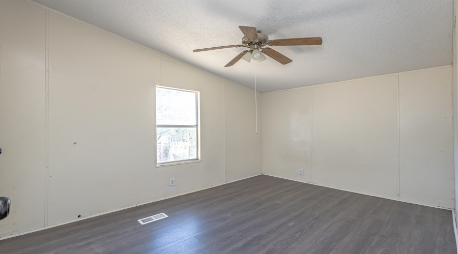 3533 Pericles Ln, LAREDO, Texas 78046, 3 Bedrooms Bedrooms, 5 Rooms Rooms,2 BathroomsBathrooms,Residential,For Sale,3533 Pericles Ln,20253627