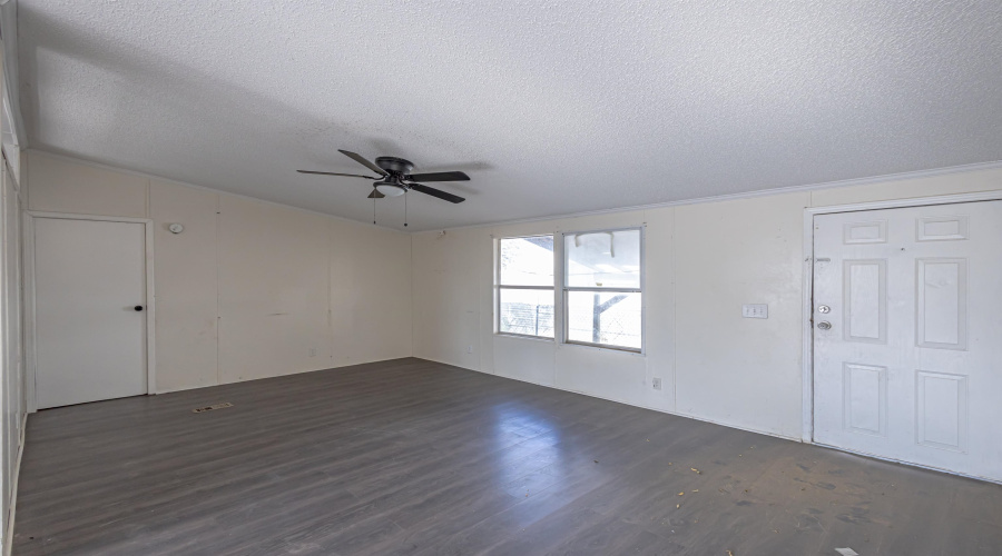 3533 Pericles Ln, LAREDO, Texas 78046, 3 Bedrooms Bedrooms, 5 Rooms Rooms,2 BathroomsBathrooms,Residential,For Sale,3533 Pericles Ln,20253627