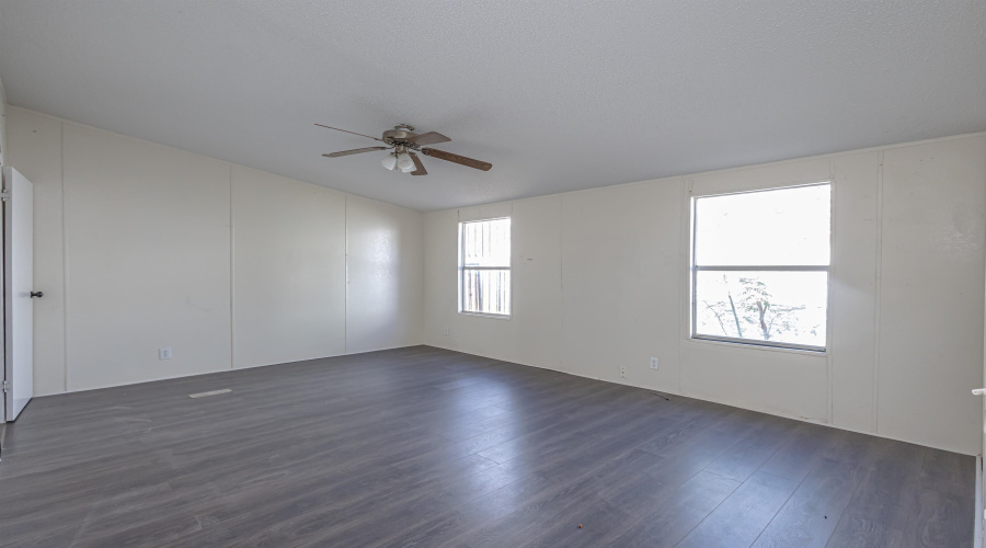 3533 Pericles Ln, LAREDO, Texas 78046, 3 Bedrooms Bedrooms, 5 Rooms Rooms,2 BathroomsBathrooms,Residential,For Sale,3533 Pericles Ln,20253627