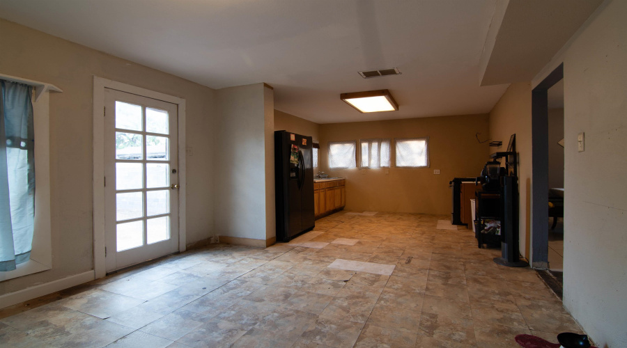 3305 Corpus Christi St, Laredo, Texas 78043-3512, 4 Bedrooms Bedrooms, 7 Rooms Rooms,2 BathroomsBathrooms,Residential,For Sale,3305 Corpus Christi St,20253633