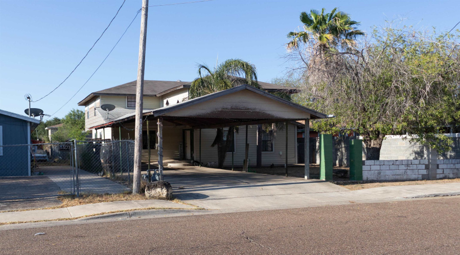 3305 Corpus Christi St, Laredo, Texas 78043-3512, 4 Bedrooms Bedrooms, 7 Rooms Rooms,2 BathroomsBathrooms,Residential,For Sale,3305 Corpus Christi St,20253633