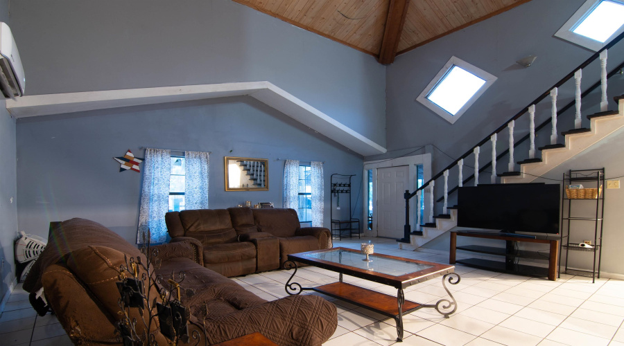 3305 Corpus Christi St, Laredo, Texas 78043-3512, 4 Bedrooms Bedrooms, 7 Rooms Rooms,2 BathroomsBathrooms,Residential,For Sale,3305 Corpus Christi St,20253633