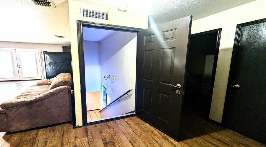 3061 Saint Margaret Ln, Laredo, Texas 78046, 5 Bedrooms Bedrooms, 6 Rooms Rooms,3 BathroomsBathrooms,Residential,For Sale,3061 Saint Margaret Ln,20253634