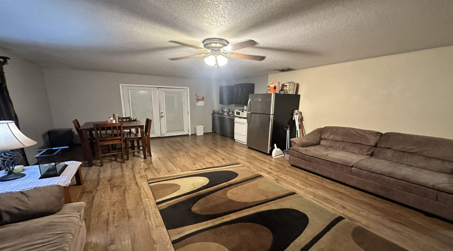 3061 Saint Margaret Ln, Laredo, Texas 78046, 5 Bedrooms Bedrooms, 6 Rooms Rooms,3 BathroomsBathrooms,Residential,For Sale,3061 Saint Margaret Ln,20253634