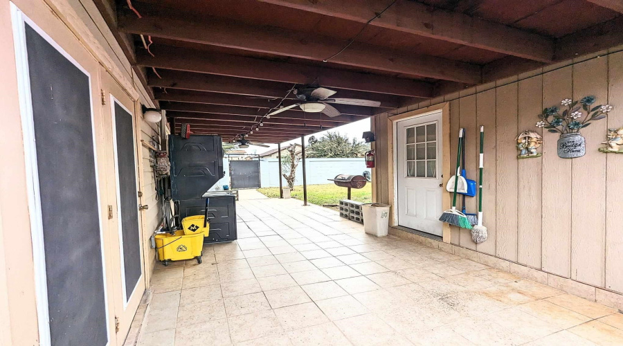 3061 Saint Margaret Ln, Laredo, Texas 78046, 5 Bedrooms Bedrooms, 6 Rooms Rooms,3 BathroomsBathrooms,Residential,For Sale,3061 Saint Margaret Ln,20253634