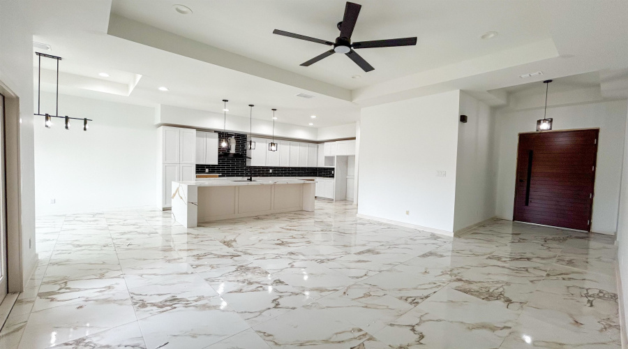 5515 Raven Dr., Laredo, Texas 78046, 3 Bedrooms Bedrooms, 4 Rooms Rooms,2 BathroomsBathrooms,Residential,For Sale,5515 Raven Dr.,20253636