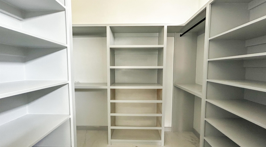 5513 Raven Dr., Laredo, Texas 78046, 3 Bedrooms Bedrooms, 4 Rooms Rooms,2 BathroomsBathrooms,Residential,For Sale,5513 Raven Dr.,20253637