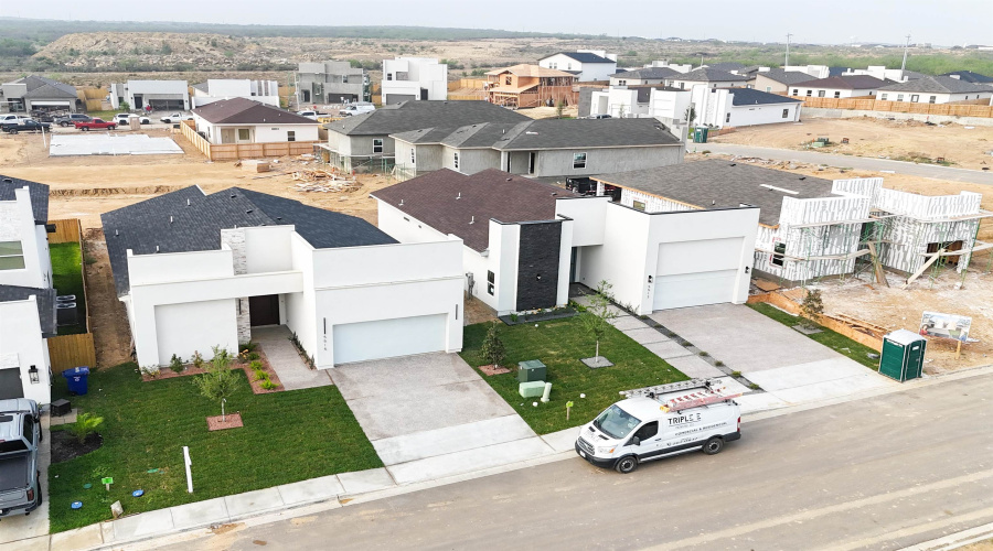 5513 Raven Dr., Laredo, Texas 78046, 3 Bedrooms Bedrooms, 4 Rooms Rooms,2 BathroomsBathrooms,Residential,For Sale,5513 Raven Dr.,20253637