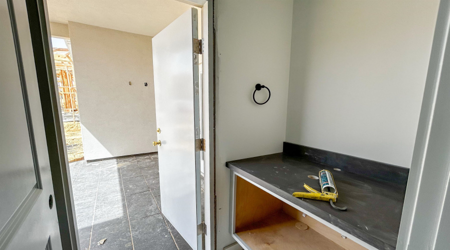 5513 Raven Dr., Laredo, Texas 78046, 3 Bedrooms Bedrooms, 4 Rooms Rooms,2 BathroomsBathrooms,Residential,For Sale,5513 Raven Dr.,20253637