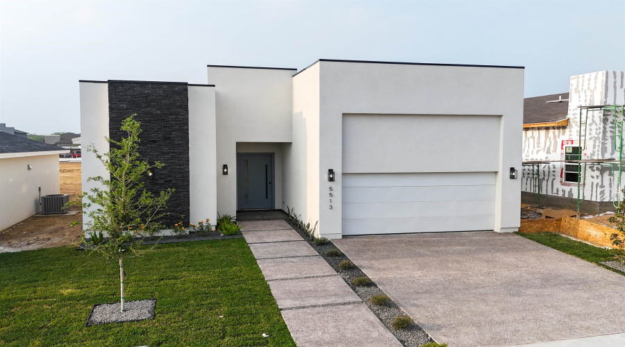 5513 Raven Dr., Laredo, Texas 78046, 3 Bedrooms Bedrooms, 4 Rooms Rooms,2 BathroomsBathrooms,Residential,For Sale,5513 Raven Dr.,20253637