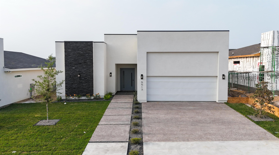 5513 Raven Dr., Laredo, Texas 78046, 3 Bedrooms Bedrooms, 4 Rooms Rooms,2 BathroomsBathrooms,Residential,For Sale,5513 Raven Dr.,20253637