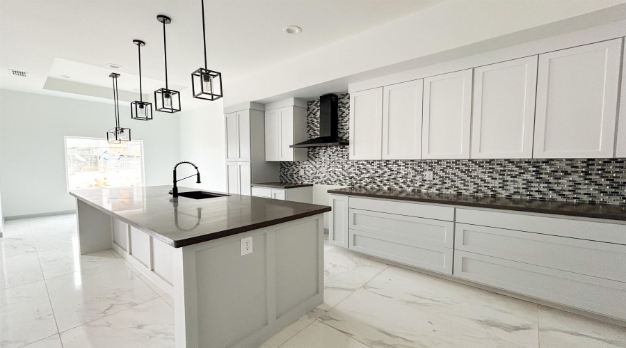 5513 Raven Dr., Laredo, Texas 78046, 3 Bedrooms Bedrooms, 4 Rooms Rooms,2 BathroomsBathrooms,Residential,For Sale,5513 Raven Dr.,20253637