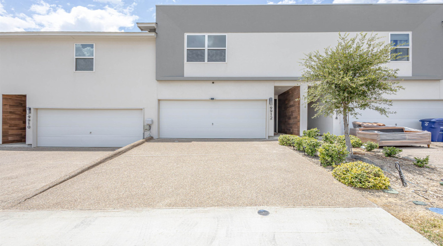 9912 Kaspar Dr., LAREDO, Texas 78045, 3 Bedrooms Bedrooms, 5 Rooms Rooms,2 BathroomsBathrooms,Residential,For Rent,9912 Kaspar Dr.,20253640 9912 Kaspar Dr., LAREDO, Texas 78045, 3 Bedrooms Bedrooms, 5 Rooms Rooms,2 BathroomsBathrooms,Residential,For Rent,9912 Kaspar Dr.,20253640