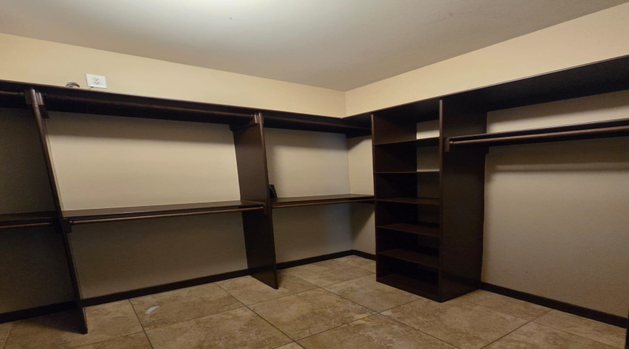 3107 Conde Dr., Laredo, Texas 78045, 3 Bedrooms Bedrooms, 4 Rooms Rooms,2 BathroomsBathrooms,Residential,For Rent,3107 Conde Dr.,20253642