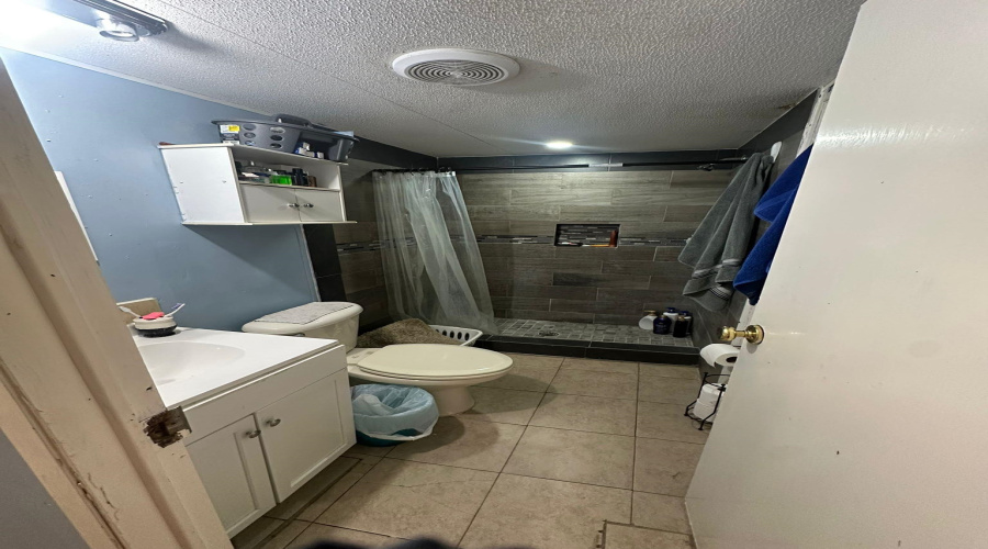 7045 Balcones Dr, LAREDO, Texas 78046, 3 Bedrooms Bedrooms, 4 Rooms Rooms,2 BathroomsBathrooms,Residential,For Sale,7045 Balcones Dr,20253647