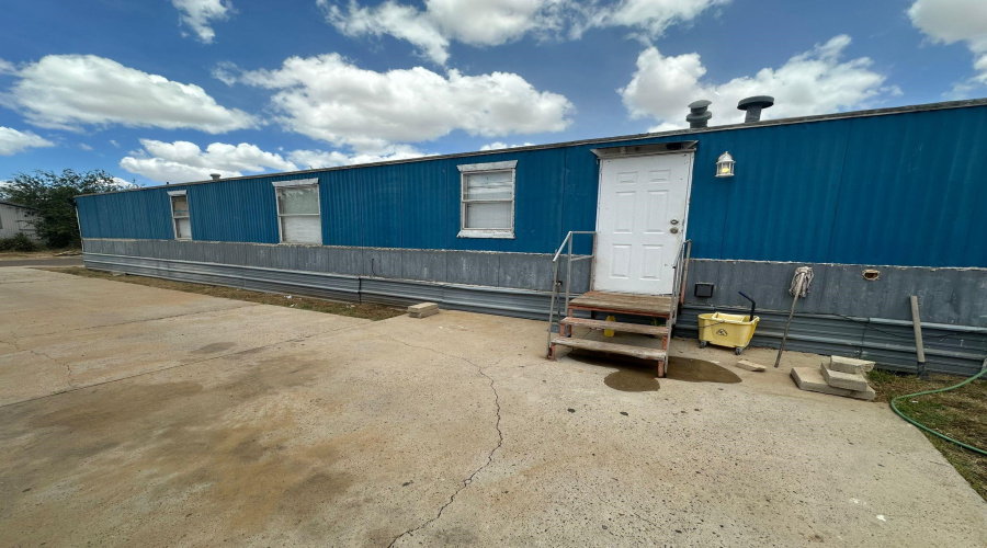 7045 Balcones Dr, LAREDO, Texas 78046, 3 Bedrooms Bedrooms, 4 Rooms Rooms,2 BathroomsBathrooms,Residential,For Sale,7045 Balcones Dr,20253647