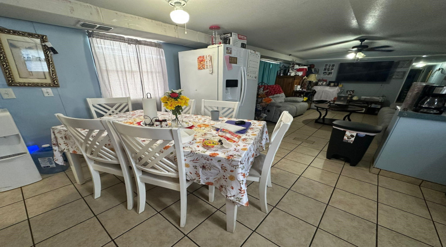 7045 Balcones Dr, LAREDO, Texas 78046, 3 Bedrooms Bedrooms, 4 Rooms Rooms,2 BathroomsBathrooms,Residential,For Sale,7045 Balcones Dr,20253647