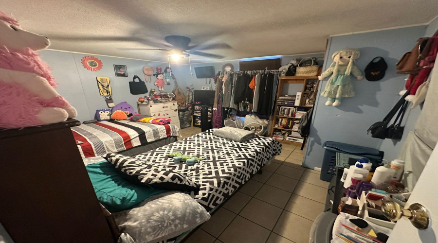 7045 Balcones Dr, LAREDO, Texas 78046, 3 Bedrooms Bedrooms, 4 Rooms Rooms,2 BathroomsBathrooms,Residential,For Sale,7045 Balcones Dr,20253647