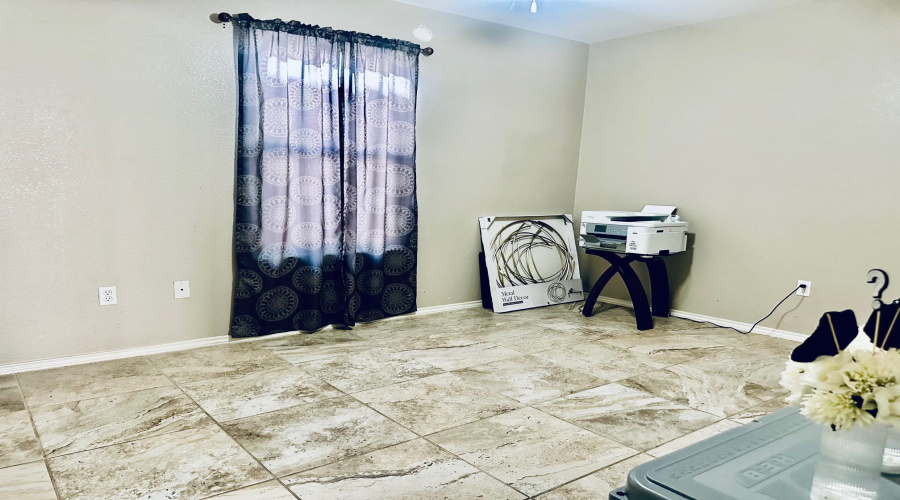 1427 Ocampo Dr, Laredo, Texas 78046, 5 Bedrooms Bedrooms, 9 Rooms Rooms,3 BathroomsBathrooms,Residential,For Sale,1427 Ocampo Dr,20253651
