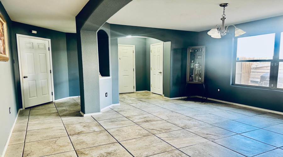 1427 Ocampo Dr, Laredo, Texas 78046, 5 Bedrooms Bedrooms, 9 Rooms Rooms,3 BathroomsBathrooms,Residential,For Sale,1427 Ocampo Dr,20253651