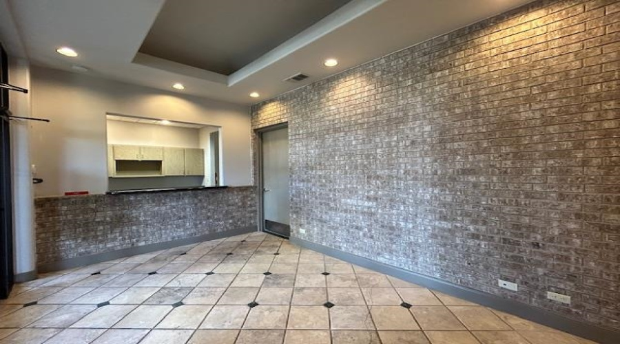 104 Del Ct, Laredo, Texas 78041, 1 Room Rooms,2 BathroomsBathrooms,Commercial retail/office,For Rent,104 Del Ct,20253653