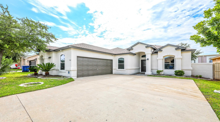 3921 Aidin St, Laredo, Texas 78045, 3 Bedrooms Bedrooms, 7 Rooms Rooms,2 BathroomsBathrooms,Residential,For Rent,3921 Aidin St,20253656