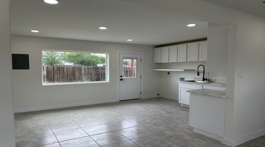 4640 Monterrey Lp, Laredo, Texas 78041, 3 Bedrooms Bedrooms, 5 Rooms Rooms,1 BathroomBathrooms,Residential,For Sale,4640 Monterrey Lp,20253659