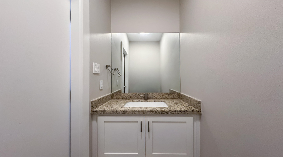 2602 Mario St., Laredo, Texas 78046, 3 Bedrooms Bedrooms, 6 Rooms Rooms,2 BathroomsBathrooms,Residential,For Sale,2602 Mario St.,20253663