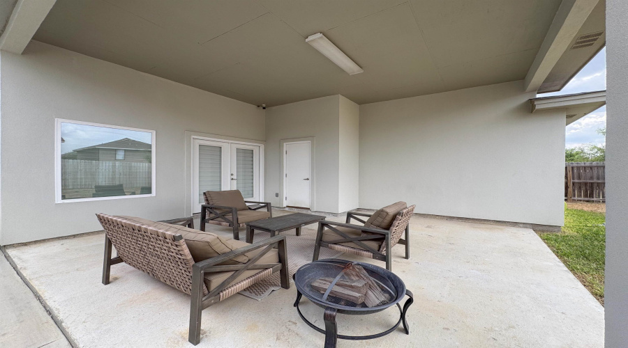 2602 Mario St., Laredo, Texas 78046, 3 Bedrooms Bedrooms, 6 Rooms Rooms,2 BathroomsBathrooms,Residential,For Sale,2602 Mario St.,20253663