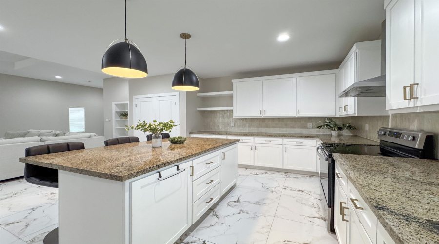 2602 Mario St., Laredo, Texas 78046, 3 Bedrooms Bedrooms, 6 Rooms Rooms,2 BathroomsBathrooms,Residential,For Sale,2602 Mario St.,20253663