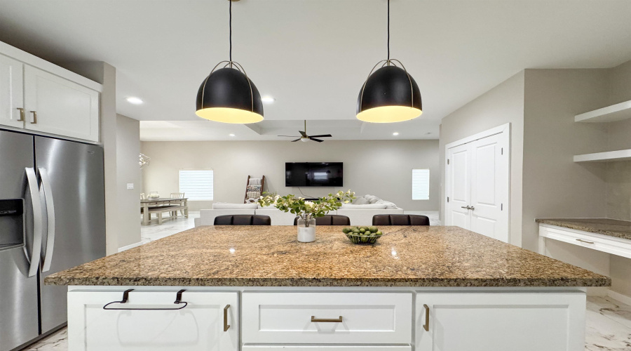 2602 Mario St., Laredo, Texas 78046, 3 Bedrooms Bedrooms, 6 Rooms Rooms,2 BathroomsBathrooms,Residential,For Sale,2602 Mario St.,20253663