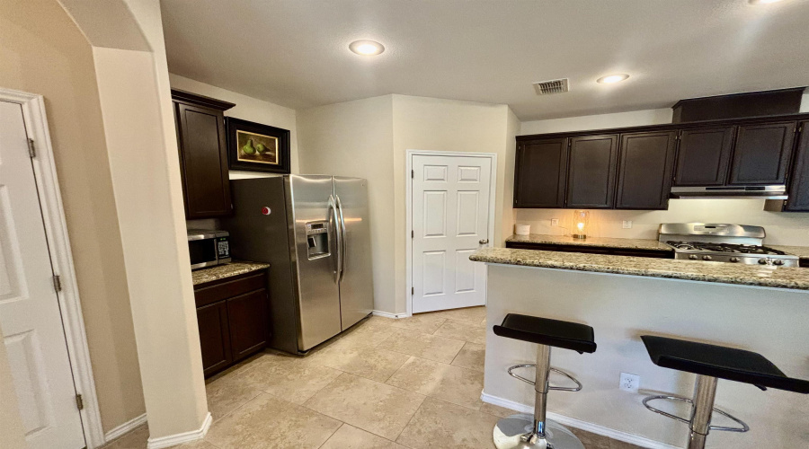 15115 Cerralvo Dr, Laredo, Texas 78045, 3 Bedrooms Bedrooms, 6 Rooms Rooms,2 BathroomsBathrooms,Residential,For Sale,15115 Cerralvo Dr,20253664