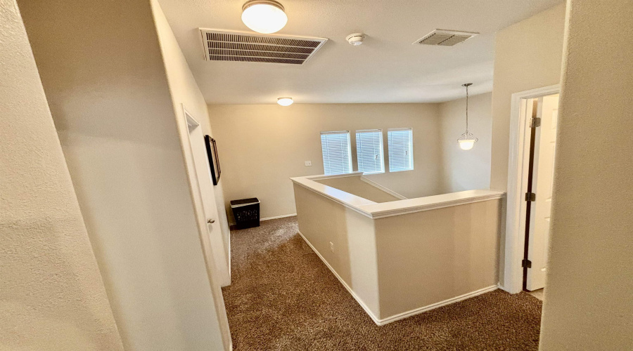 15115 Cerralvo Dr, Laredo, Texas 78045, 3 Bedrooms Bedrooms, 6 Rooms Rooms,2 BathroomsBathrooms,Residential,For Sale,15115 Cerralvo Dr,20253664