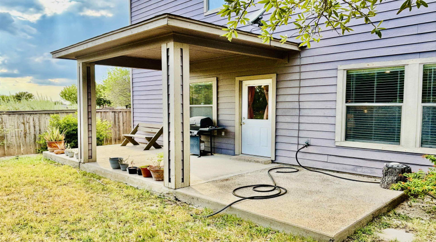 15115 Cerralvo Dr, Laredo, Texas 78045, 3 Bedrooms Bedrooms, 6 Rooms Rooms,2 BathroomsBathrooms,Residential,For Sale,15115 Cerralvo Dr,20253664