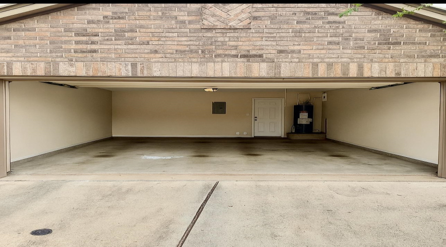 15115 Cerralvo Dr, Laredo, Texas 78045, 3 Bedrooms Bedrooms, 6 Rooms Rooms,2 BathroomsBathrooms,Residential,For Sale,15115 Cerralvo Dr,20253664